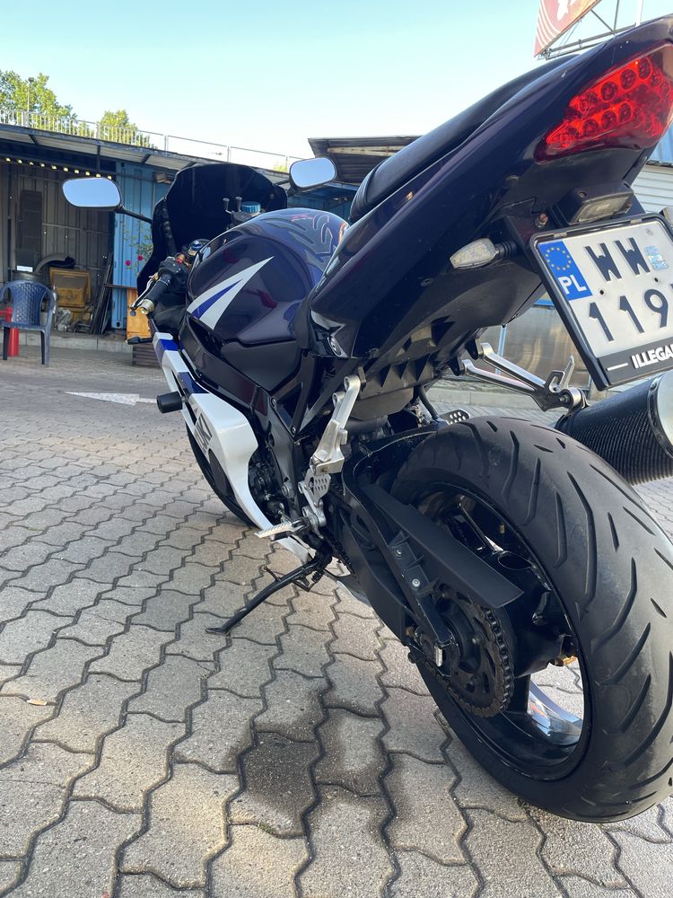 Suzuki gsxr-r 600