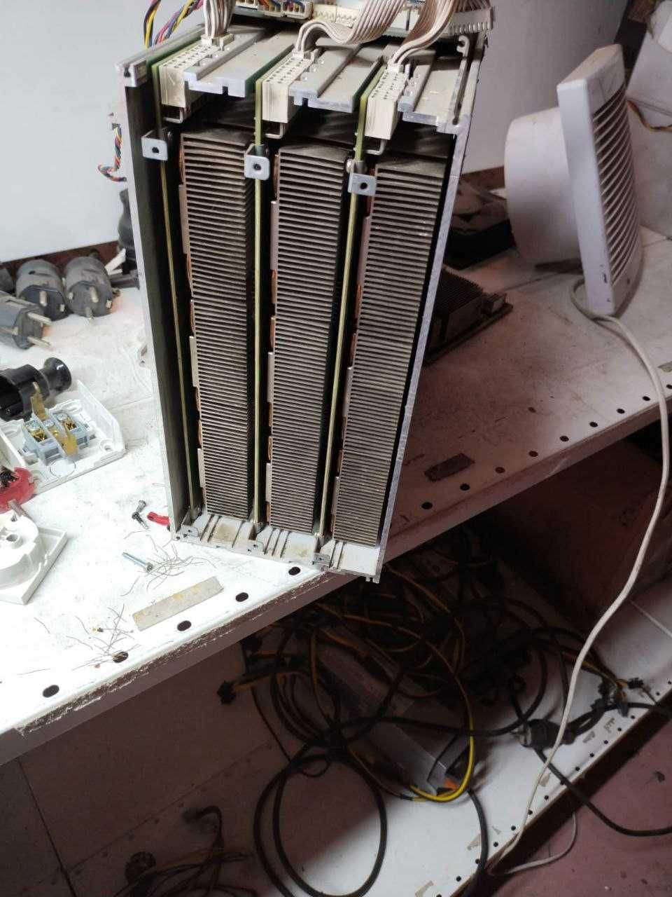 Antminer Z15 420 ksol/s (900 $)