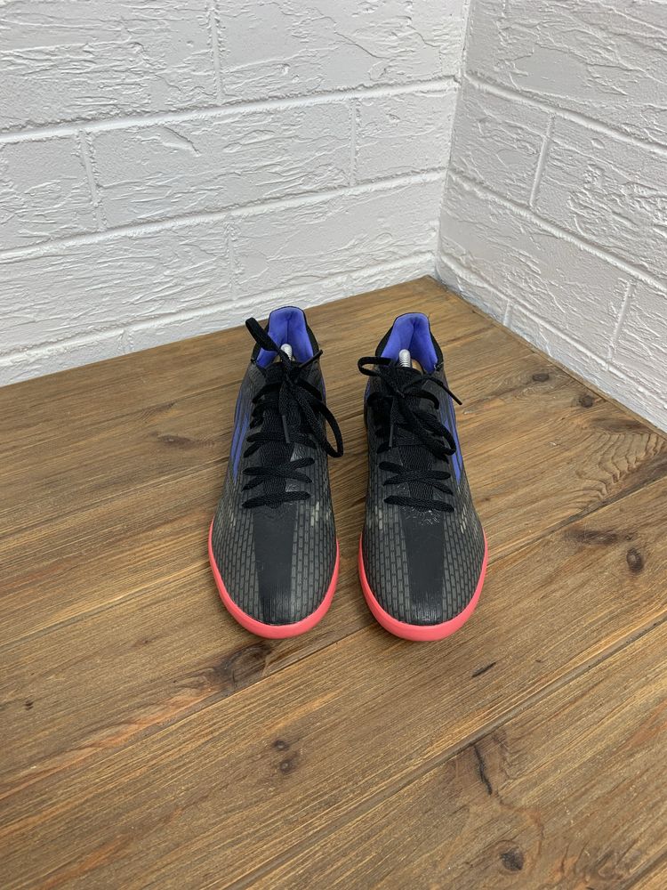 Футбольні футзалки adidas original 43 бампи чоловічі