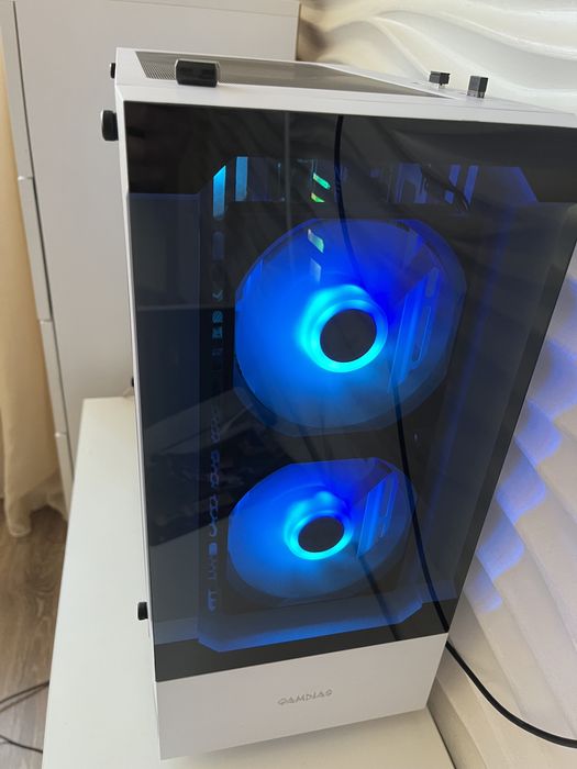 Продаю компʼютер