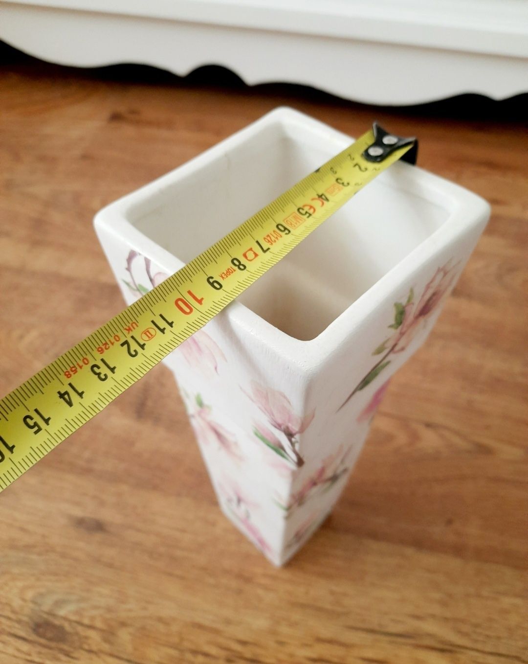Wazon decoupage w kwiaty