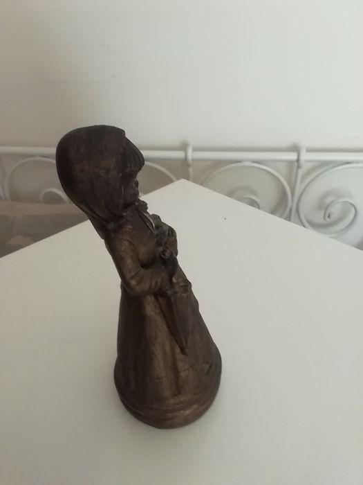 Boneca antiga para restaurar