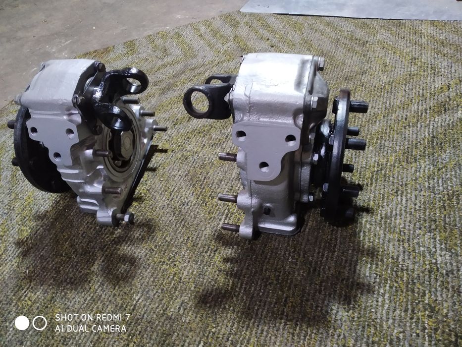 Бортовий редуктор переднього ведучого моста Т-40