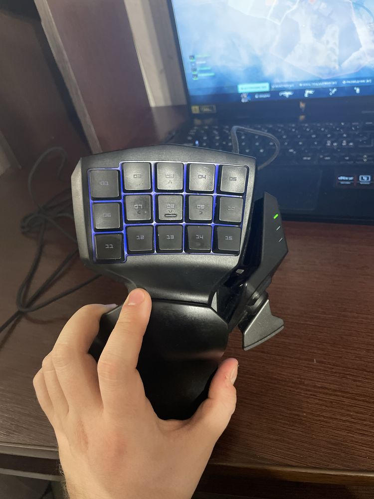 Razer tartarus (клавіатура/компактна)