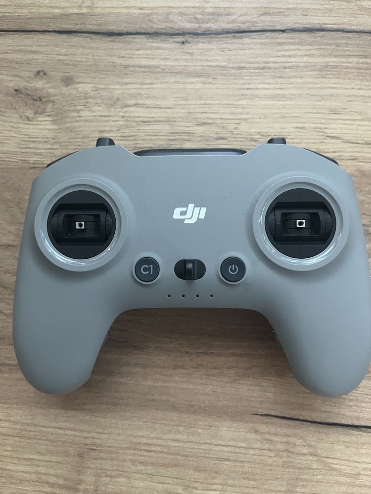 DJI Avata 2 Combo (Filtros ND 8/64, UV, CPL + DJI CONTROLLER FPV)