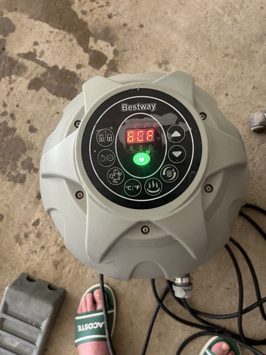 Фільтир і підігрівач води Lay-z-spa фірми Bestway