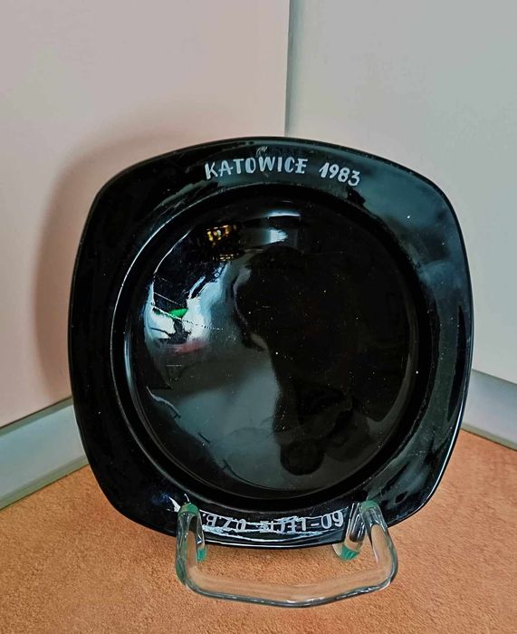 Stara szklana popielnica czarne szkło O.Z.B.