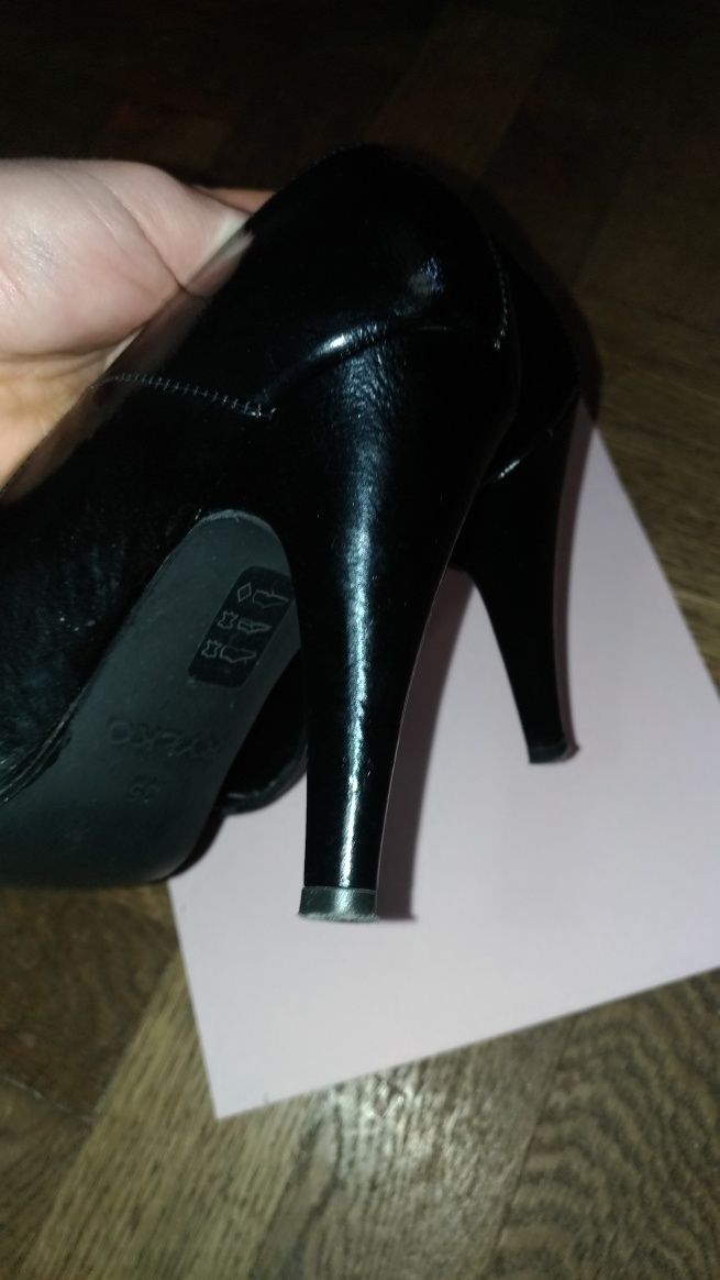 - Buty - Szpilki - Ryłko