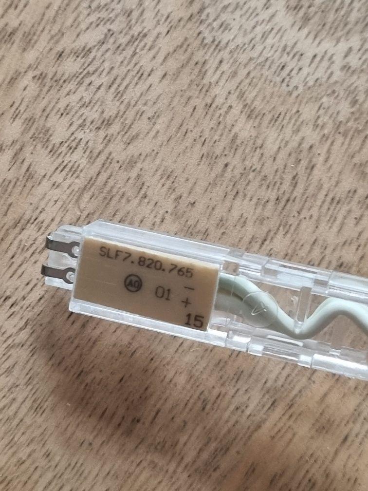 Kabel z wtyczką i włącznikiem  * wejście do led