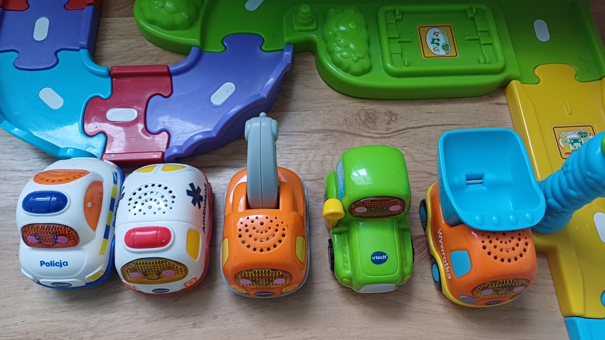 Garaż Vtech Tut Tut autka 5 autek w zestawie