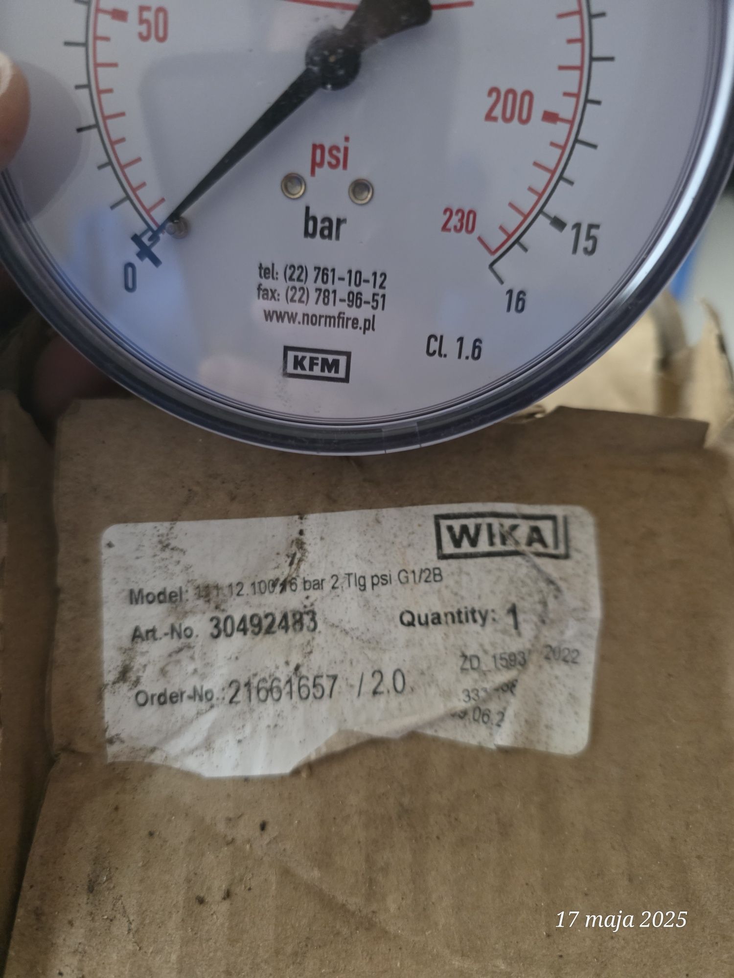 0-16BAR G1/2" Manometr glicerynowy WIKA 100mm 113.53.100 M100R/G EN837