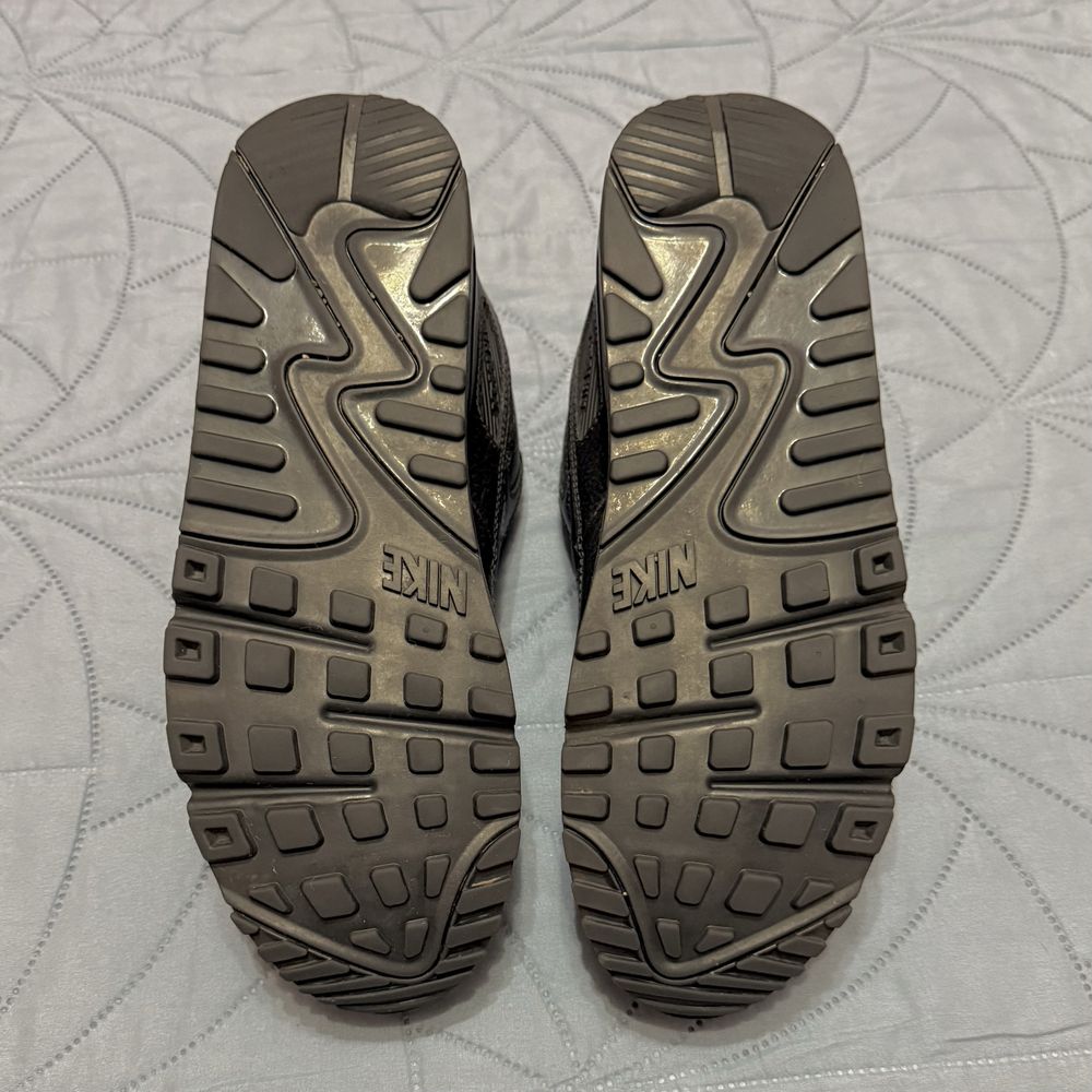 Nike AIR MAX 90 LTR оригінал б/у в гарному стані us11 eur45