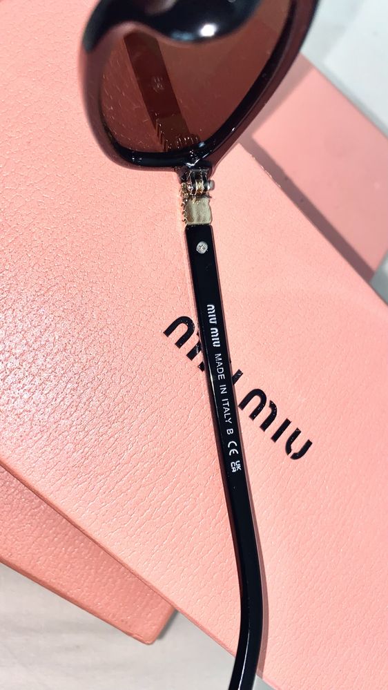 Óculos de sol Miu Miu