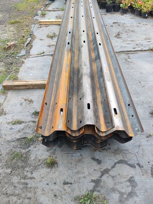 Bariery drogowe, okólnik ,kojec dla bydła