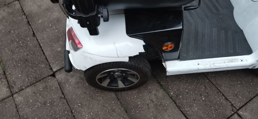 Електро скутер для людей з обмеженими можливостями Vermeiren Carpo 4