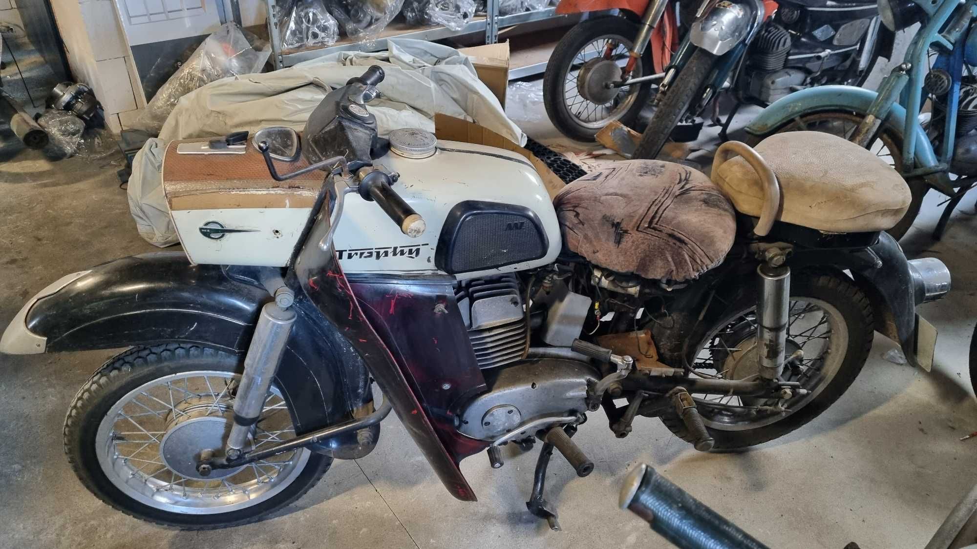 Mz trophy 250 Białe tablice