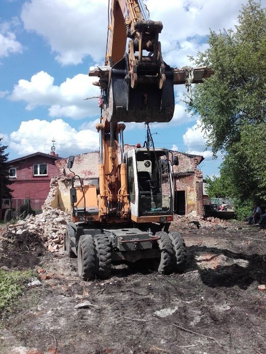 Roboty ziemne Wykopy Niwelacje Równanie Koparki Transport Kruszywa