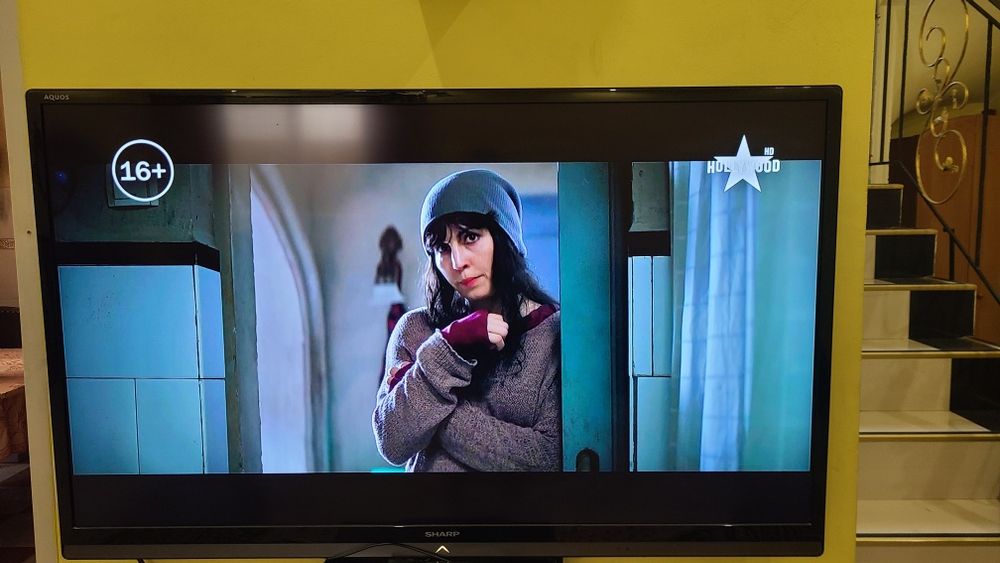 Телевизор Sharp  60 модель 740 с наличием 3д