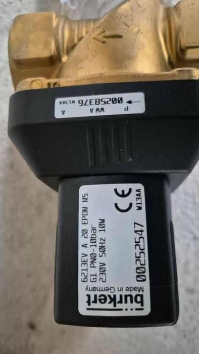 Elektrozawór do wody Burkert 6213EV przyłącze 1'' 230