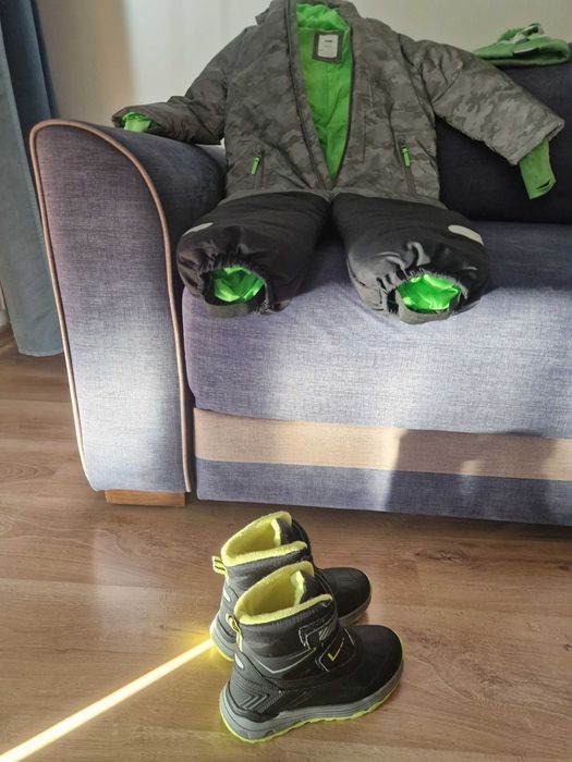 Kombinezon zimowy chłopięcy 122 cm + czapka Minecraft i buty rozm. 31