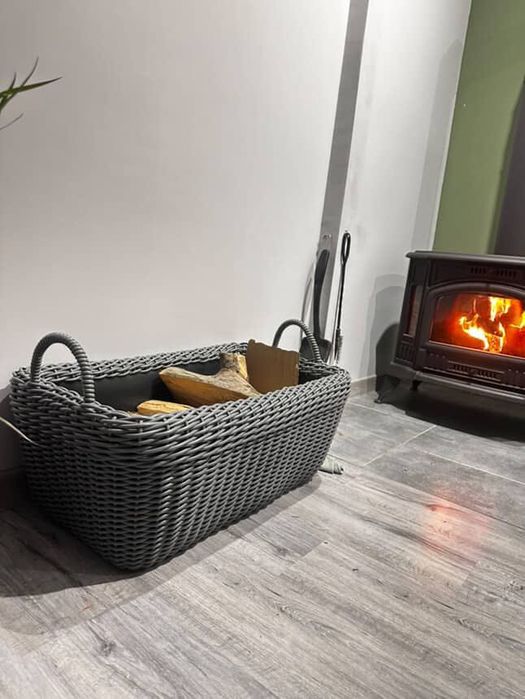 Дровничка з ротангу, спідничка під ялинку з ротангу, горщики