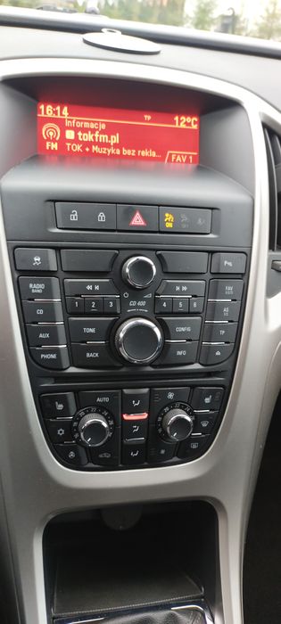 Opel Astra J 1.6 115 KM dobre wyposażenie