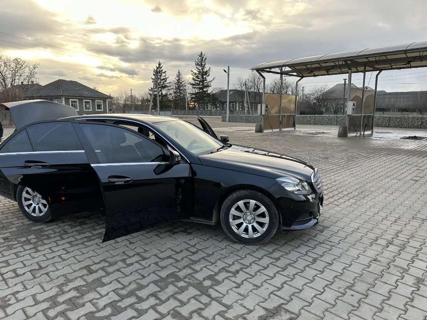 Продаю Mercedes -Benz w 213 E 2.2