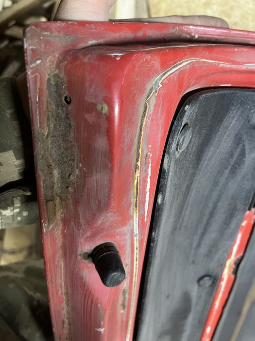 Продам задні двері багажнику Ваз 2108