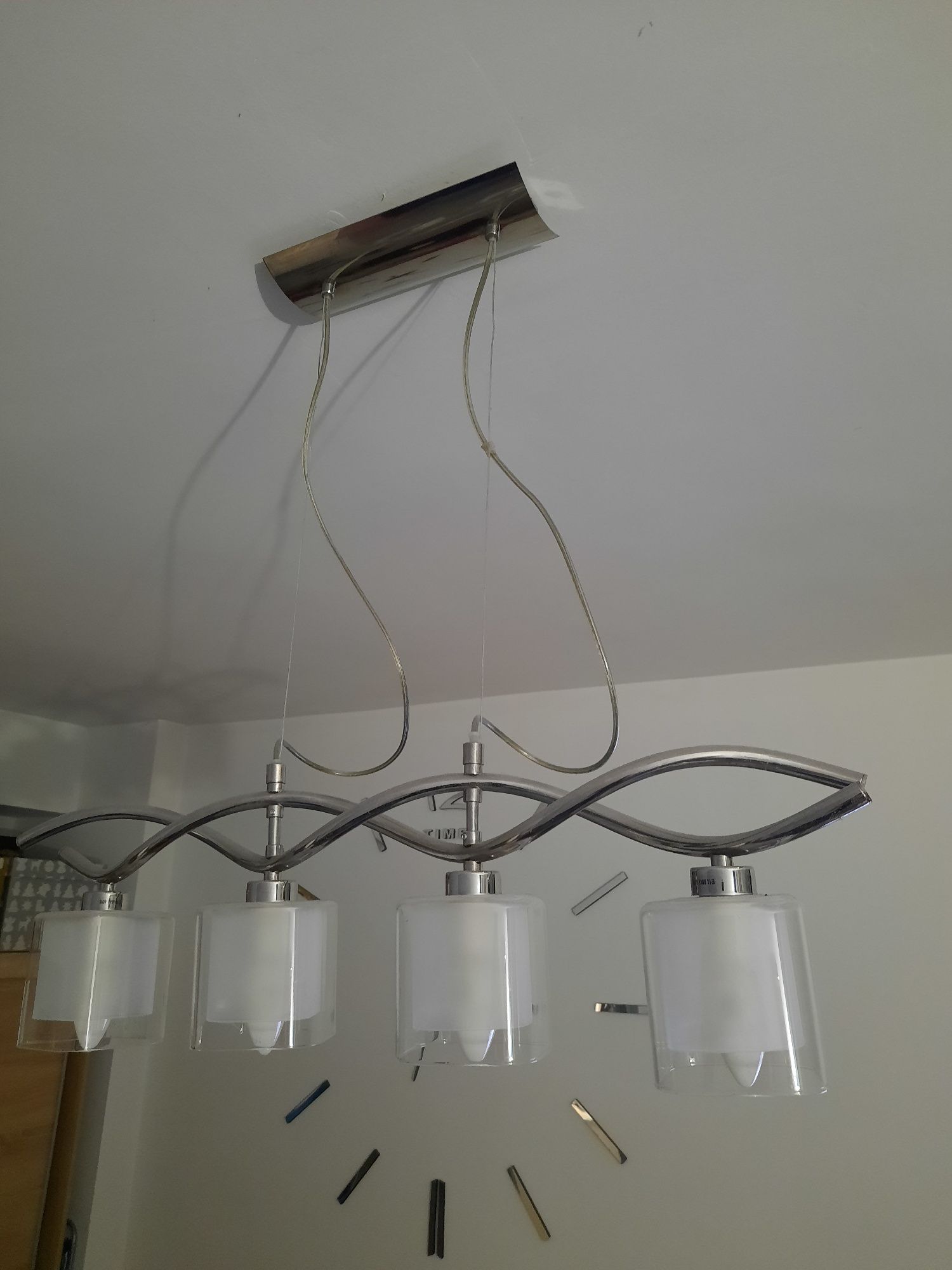 Lampa sufitowa do salonu