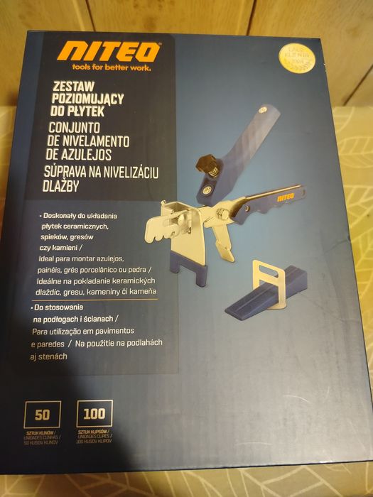 Zestaw poziomujący do płytek kafelek ceramicznych