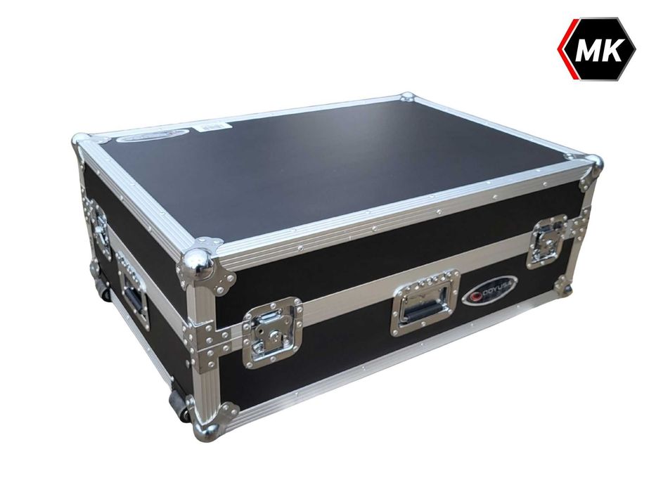 Denon Prime 4/4+ Flight Case z półką na laptopa oraz   RACK 2U