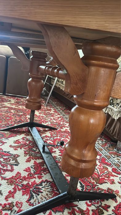 Стіл кухонний розкладний з натурального дерева і стільці