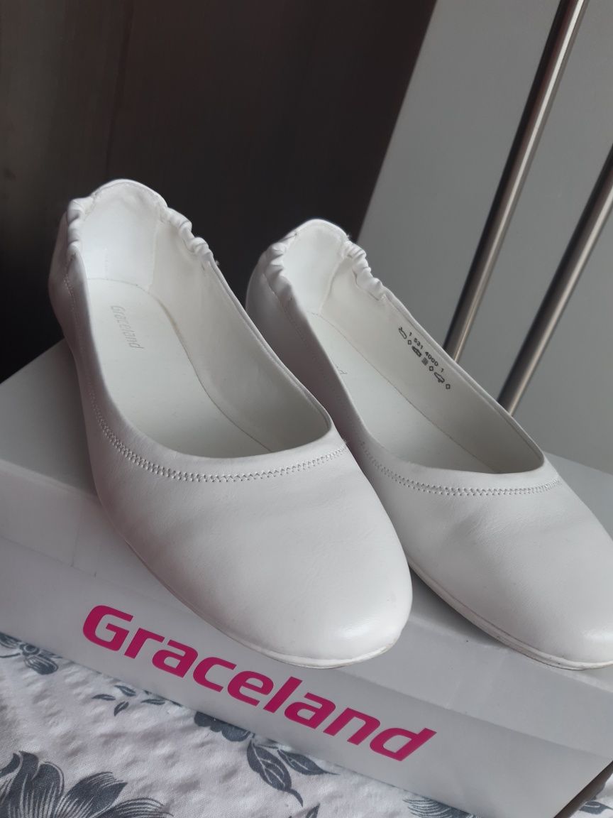 33 20,5 cm baleriny białe buty komunijne baletki deichman lakierki
