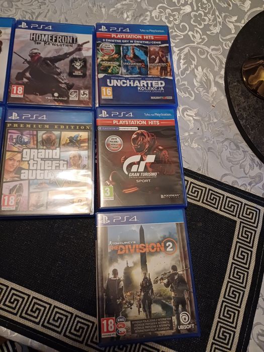 Zestaw gier na PS 4
