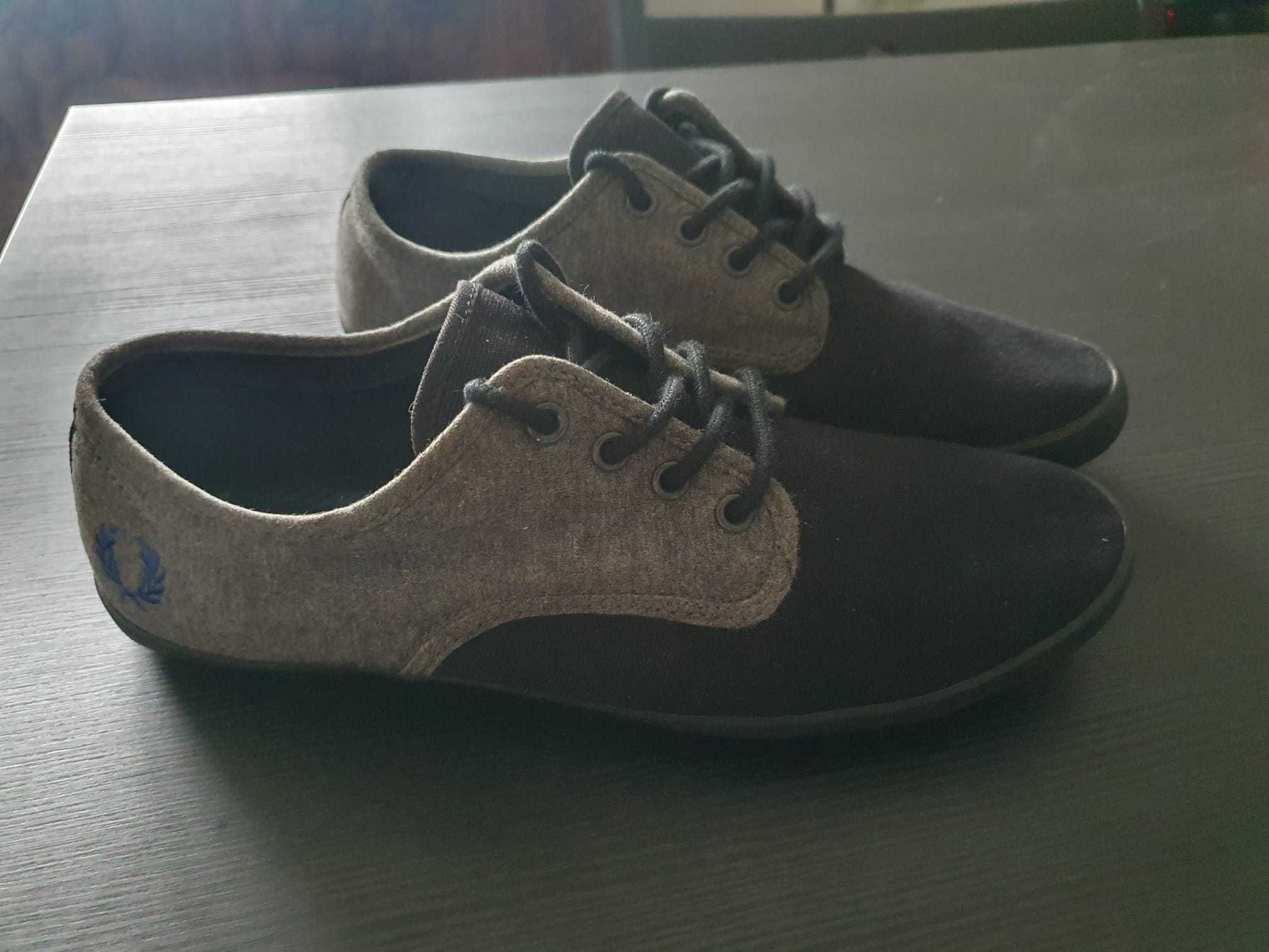 Sapatilhas Fred Perry - Tamanho 41
