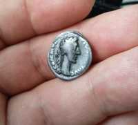 Римский денарий. Коммод. Римская монета.