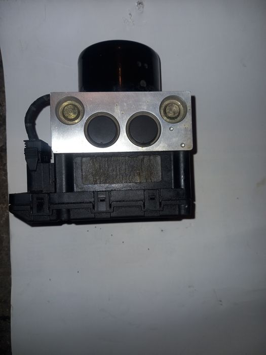 Блок АБС на гольф 4