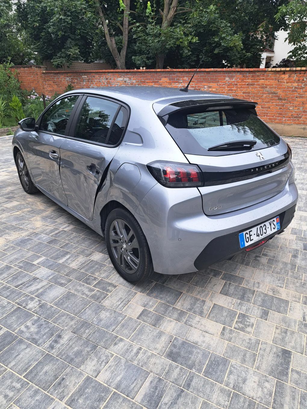 Peugeot 208 1.2 PureTech 75 KM Allure