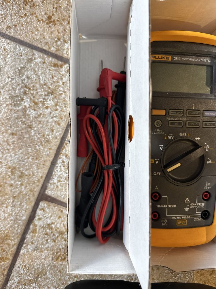 Fluke 28-II Multimetr