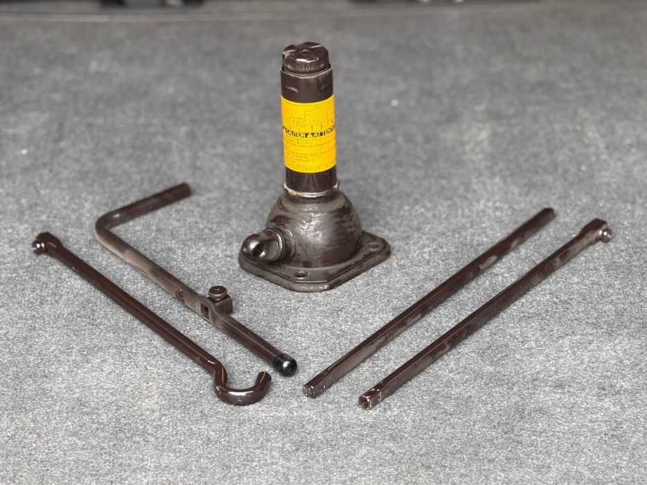 Toyota домкрат оригинал