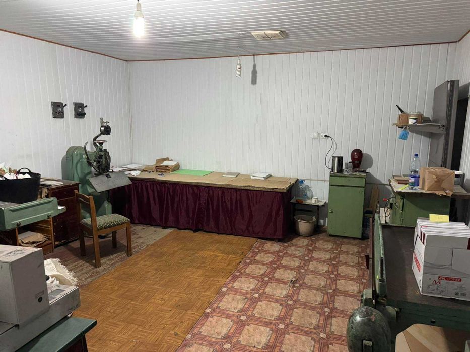 Будівля та споруди, площею 283,20 кв.м., в м.Іршава