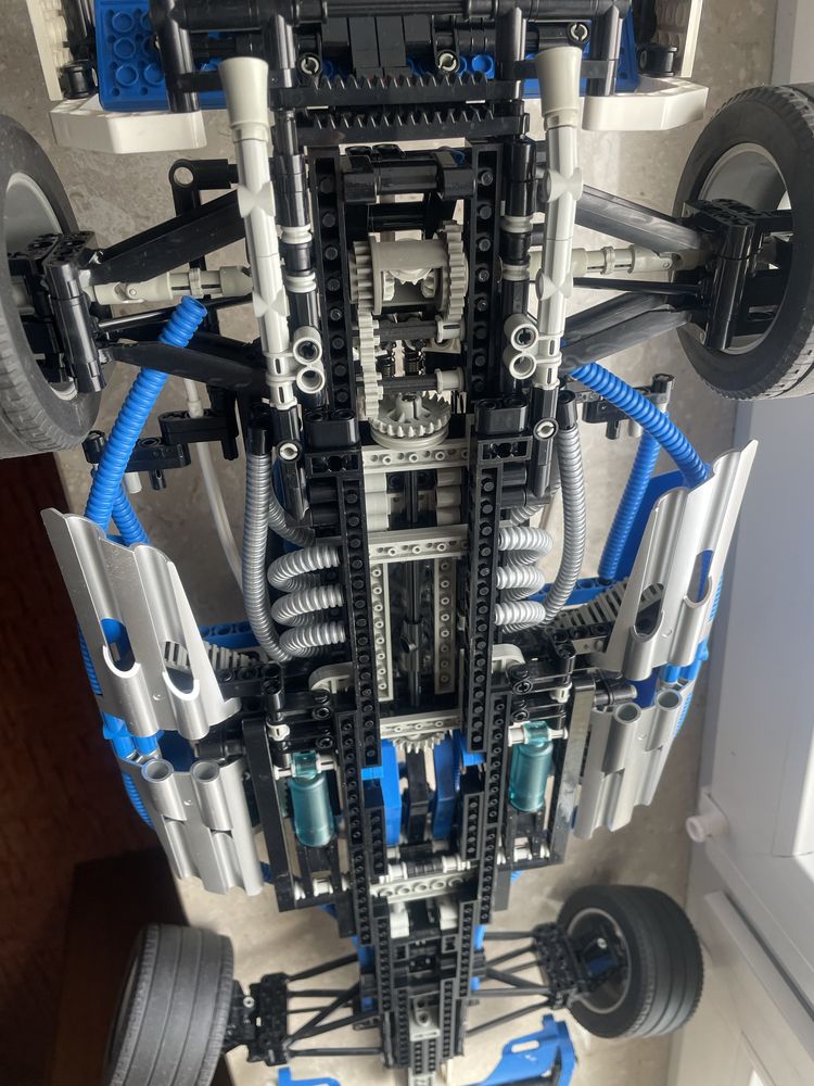 Gigantyczny bolid F1 Williams BMW lego technic 8461 biały kruk!