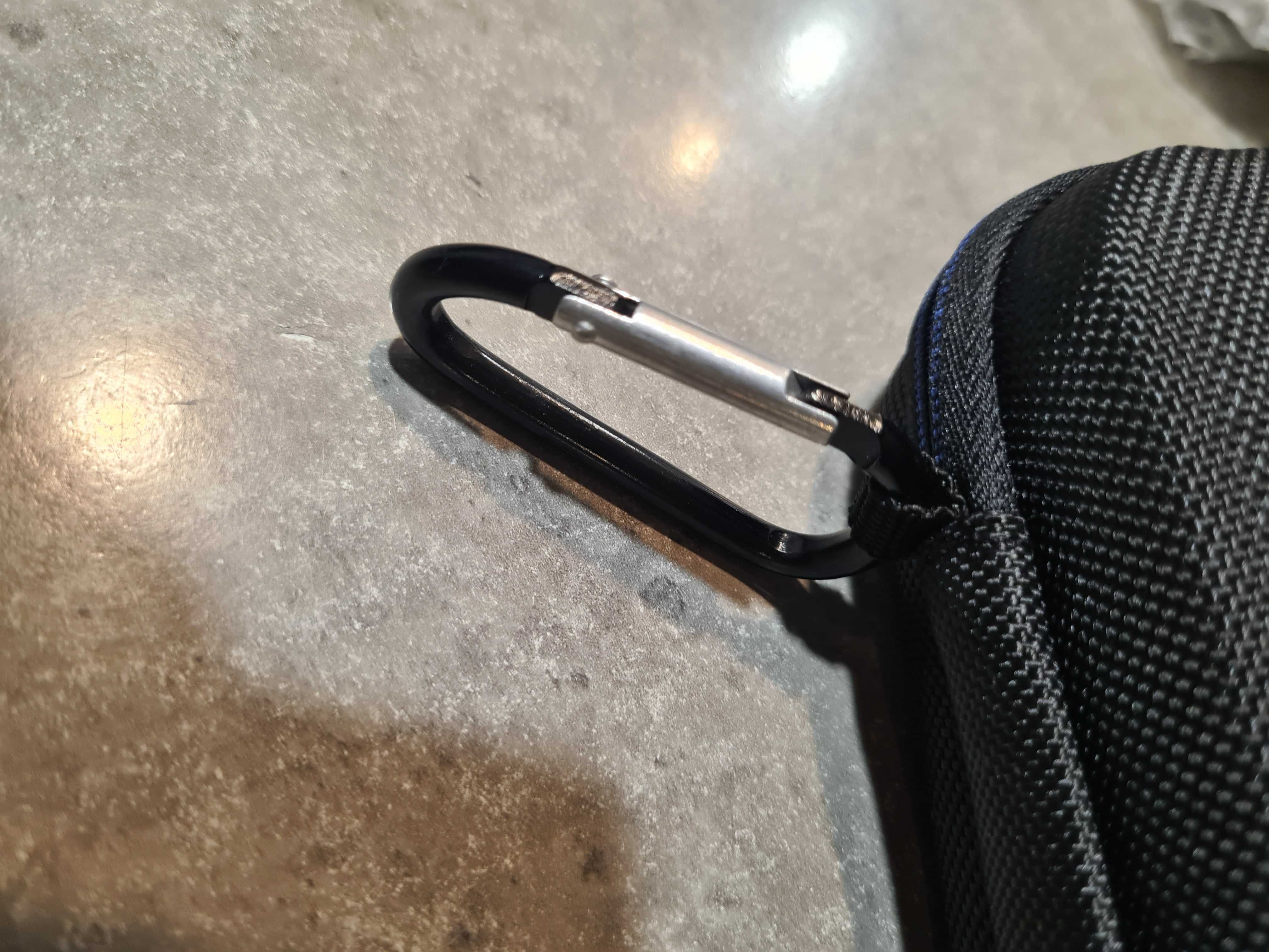 Twarde Etui do Bite Away od GUBEE