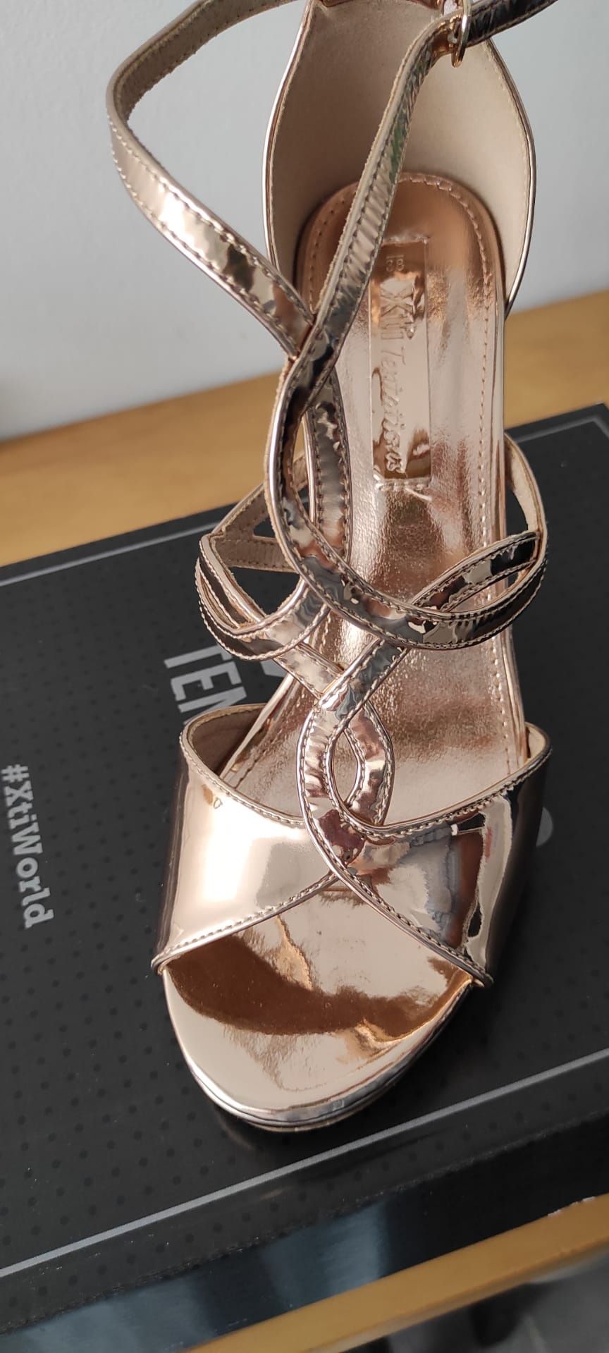 Sapato salto alto Rose Gold 38