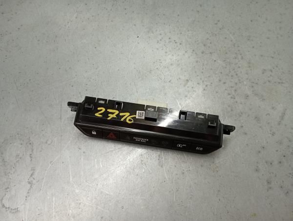 Botão / interruptor 4 piscas DACIA Sandero III