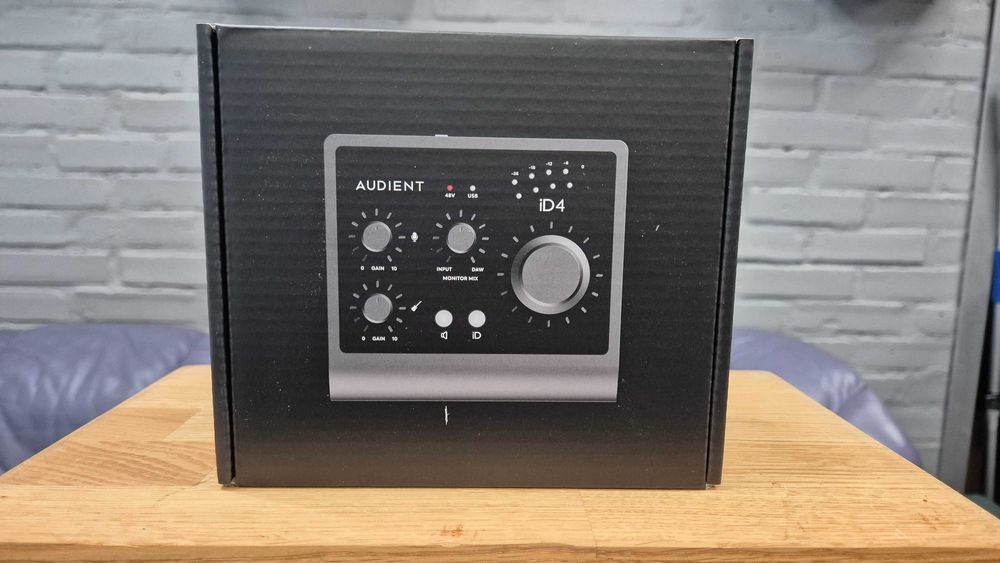 AUDIENT iD4 MKII Аудіоінтерфейс, звукова карта
