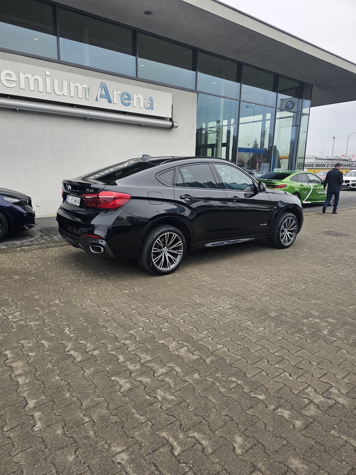 BMW X5 X6 do Ślubu - BUS 8 osobowy - Makijaż weselny