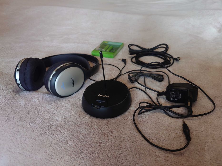Бездротові навушники Philips SHC5100/10 FM