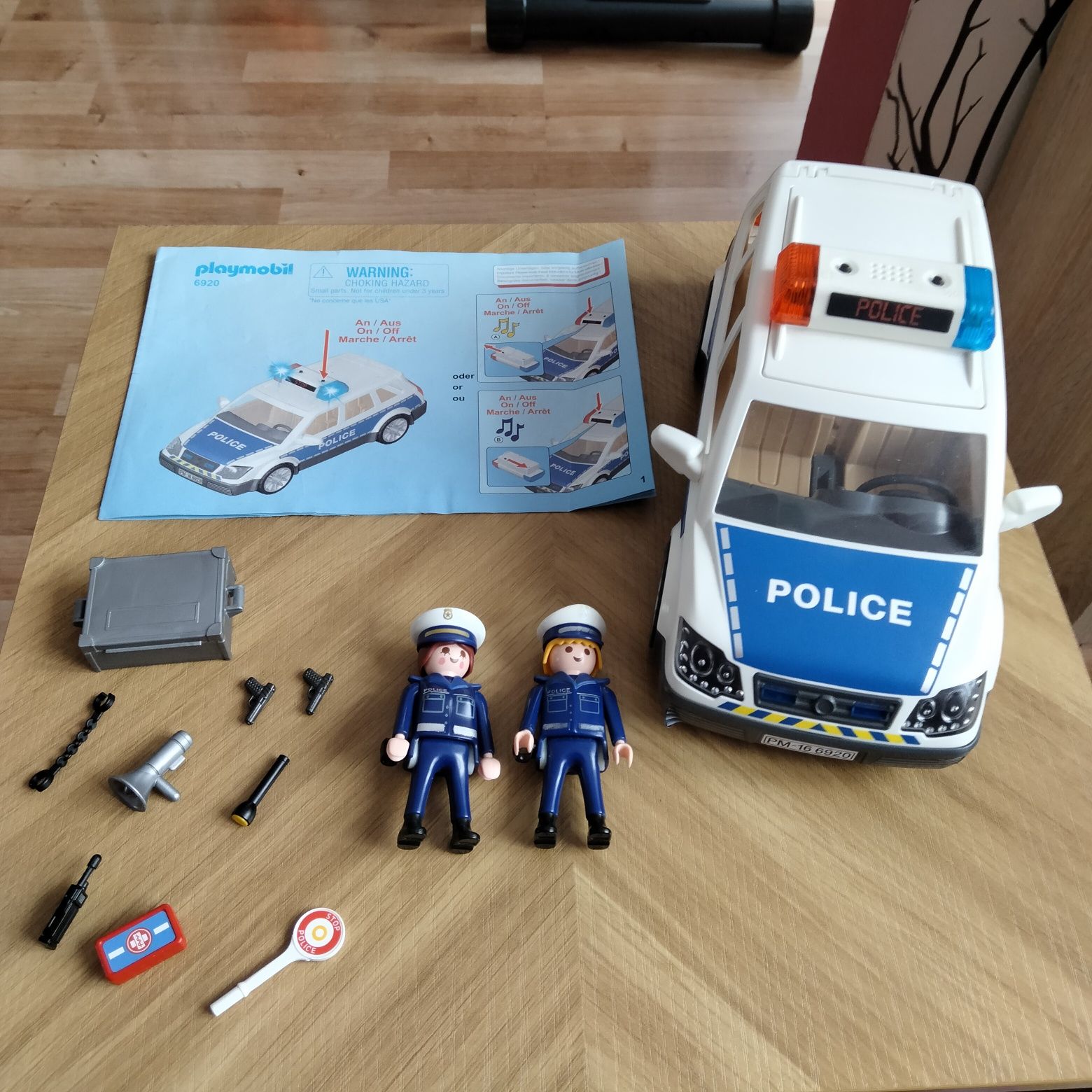 Playmobil 6920 "Radiowóz policyjny"