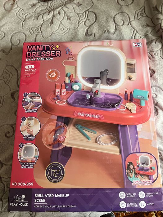 Дитяче трюмо Play House дівчачий столик салон краси